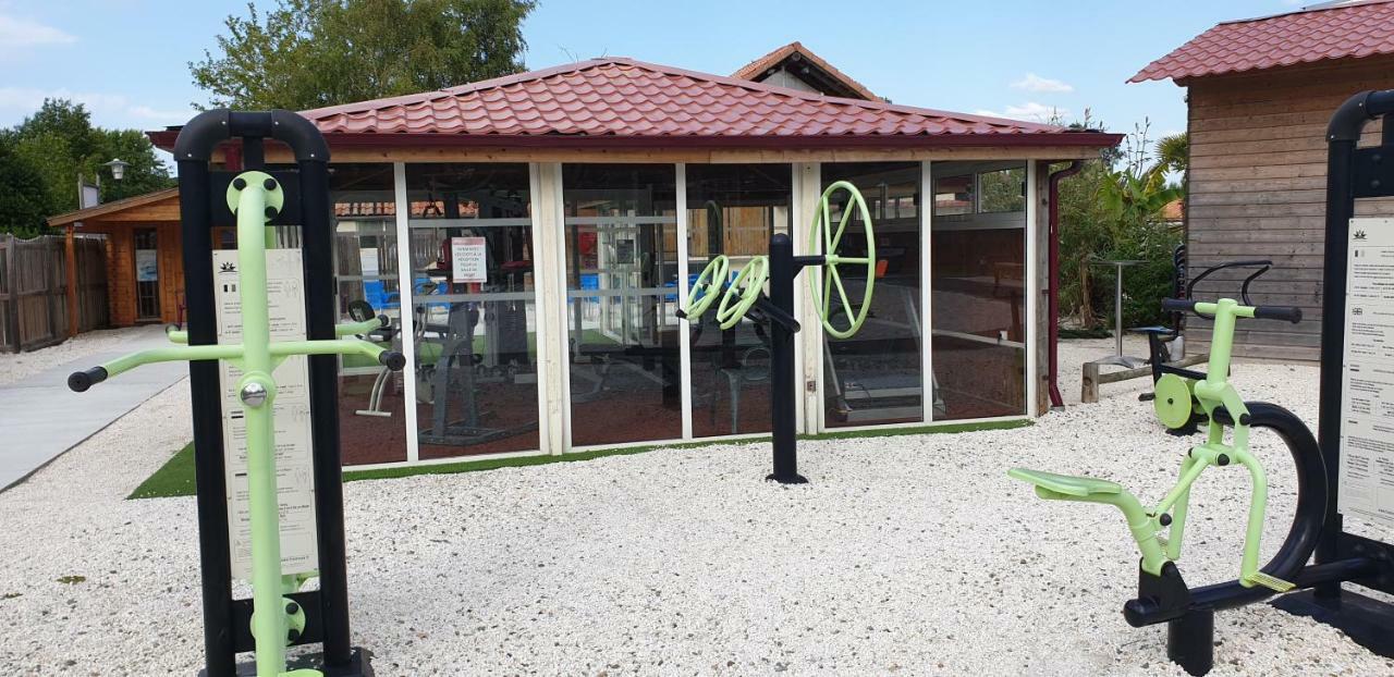 Mobil Home 43 Dans Camping 4 Etoiles Gastes Exterior foto